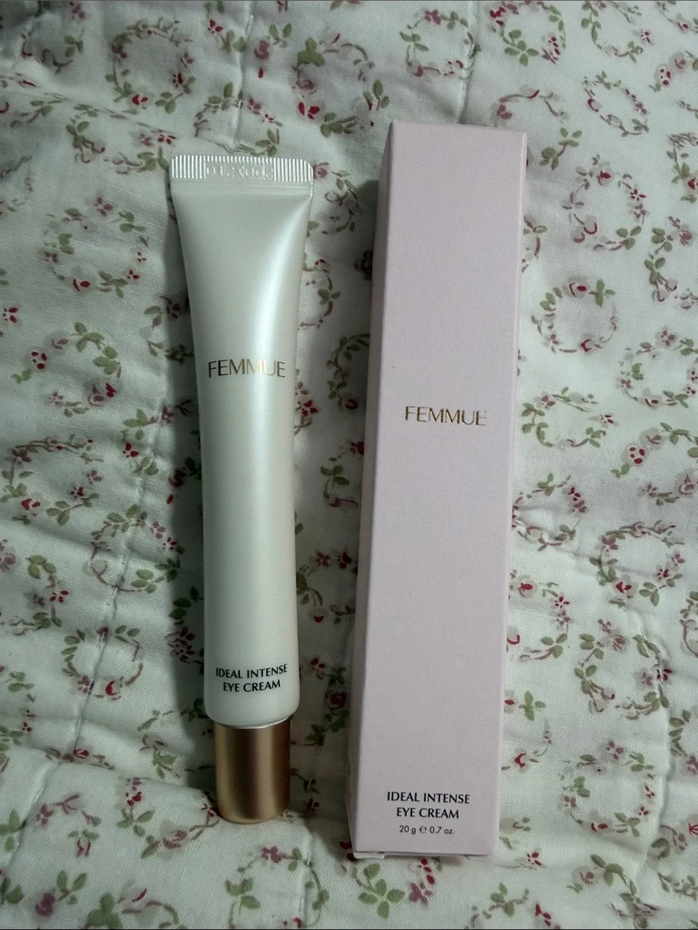 Ideal Intense Eye Cream — Hydrating Eye Treatment in White & Pink